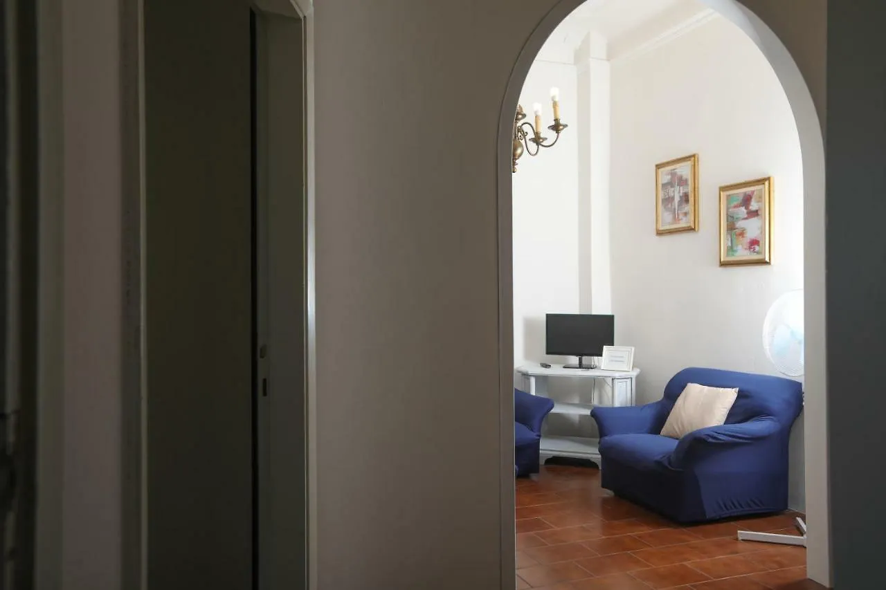 Santo Spirito 3 Bedroom Florencie 0*,  Itálie