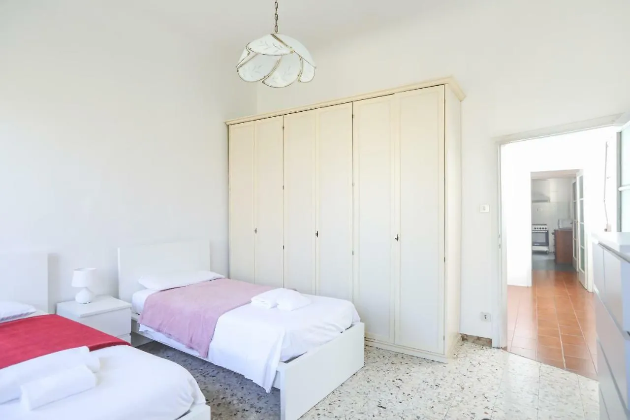 Apartment Santo Spirito 3 Bedroom Florence