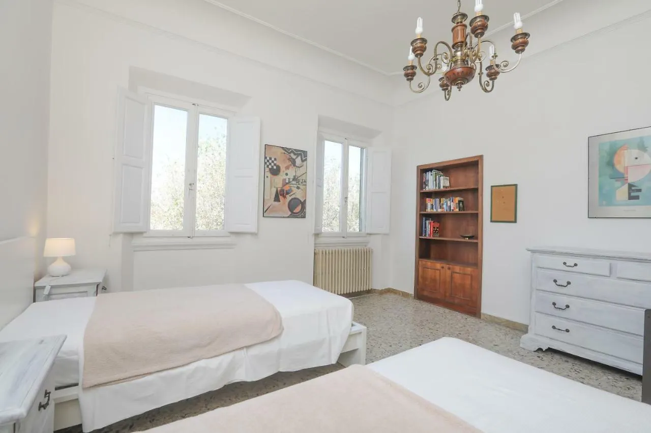 Apartment Santo Spirito 3 Bedroom Florence