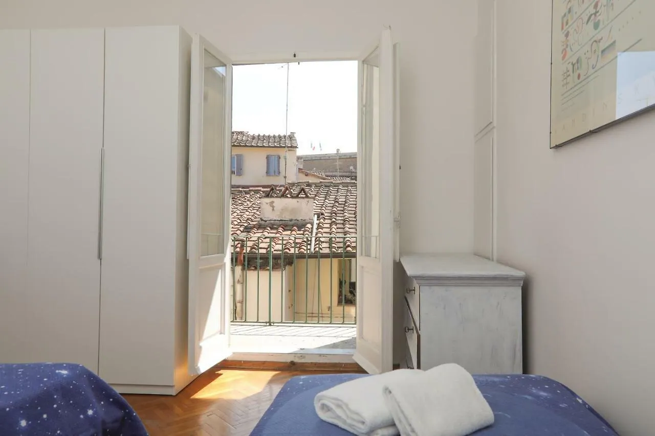 Apartment Santo Spirito 3 Bedroom Florence Italy