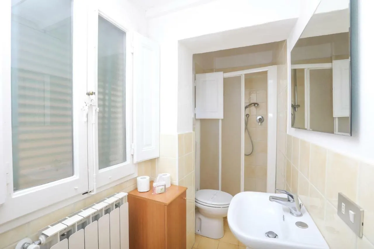 Apartment Santo Spirito 3 Bedroom Florence